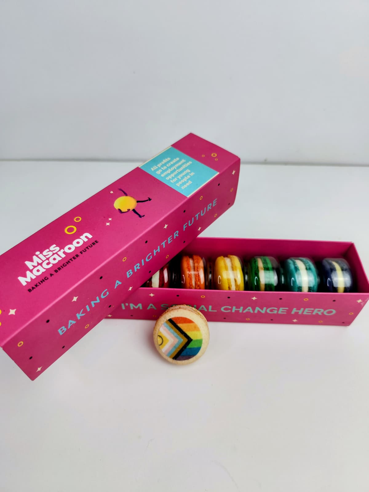 Pride Macaroon Gift Box