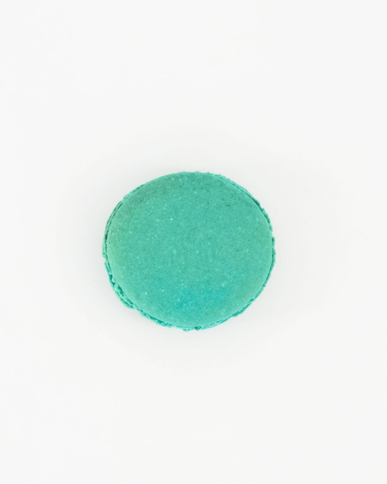 Tonka Bean Flavour Blue Gluten-Free Macaroon