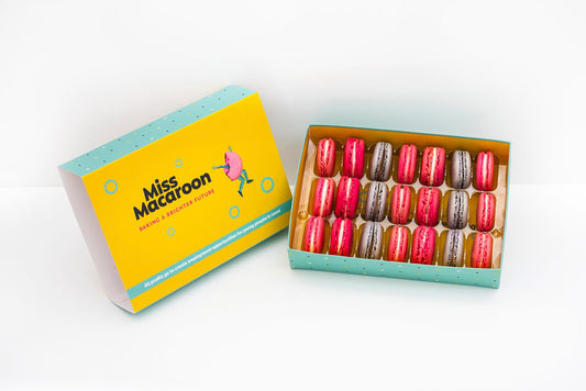 Berry Collection Macaroons Gift Box
