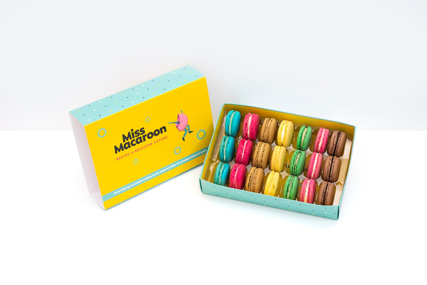 Gift box of 21 macaroons. Three of each flavour, seven different bright coloured macaroons.