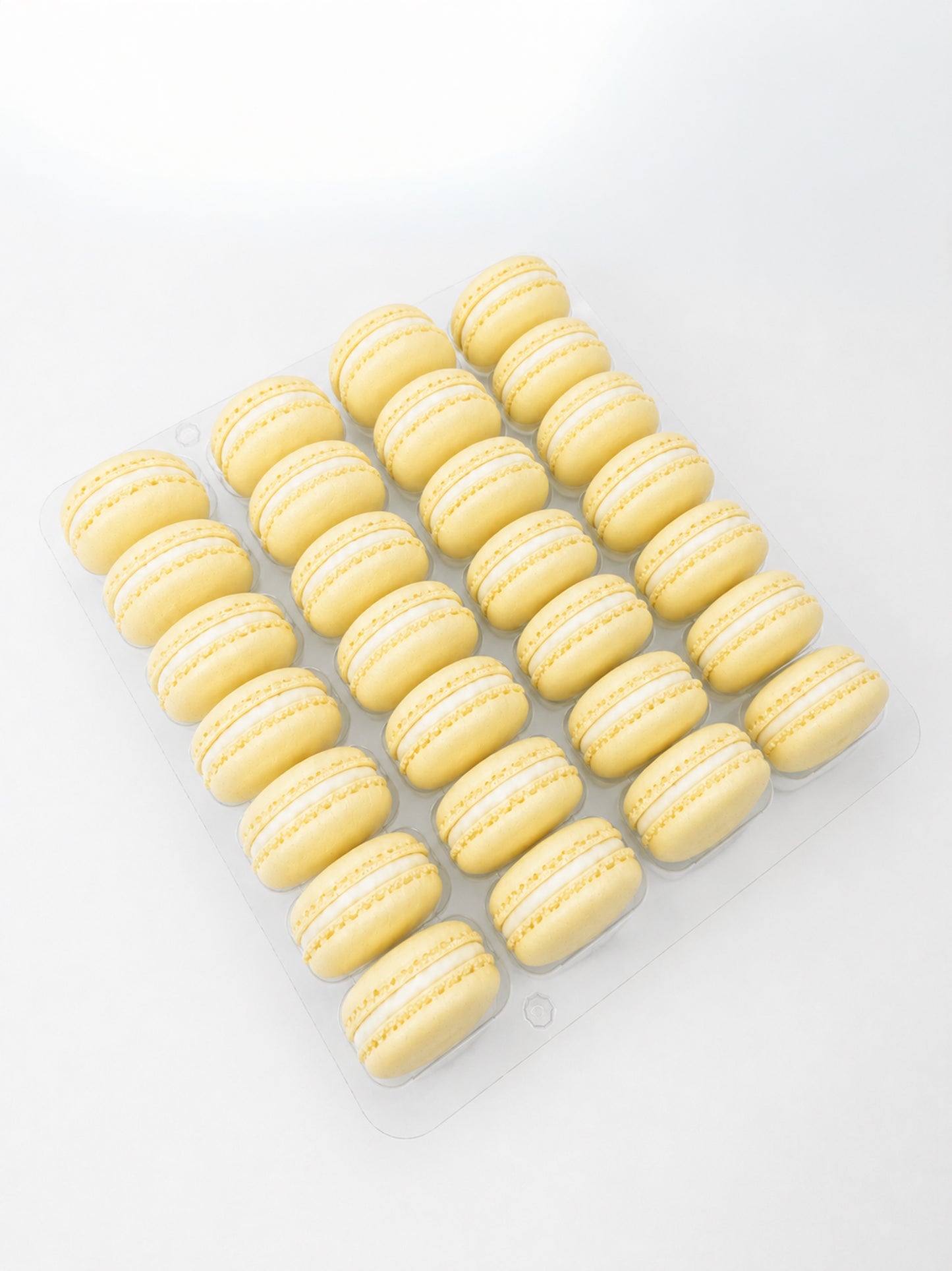 Cream Tonka Bean Flavour Gluten-Free Macaroon