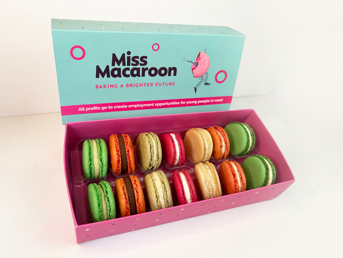 Christmas Sprayed Snowflake Macaroon Gift Box