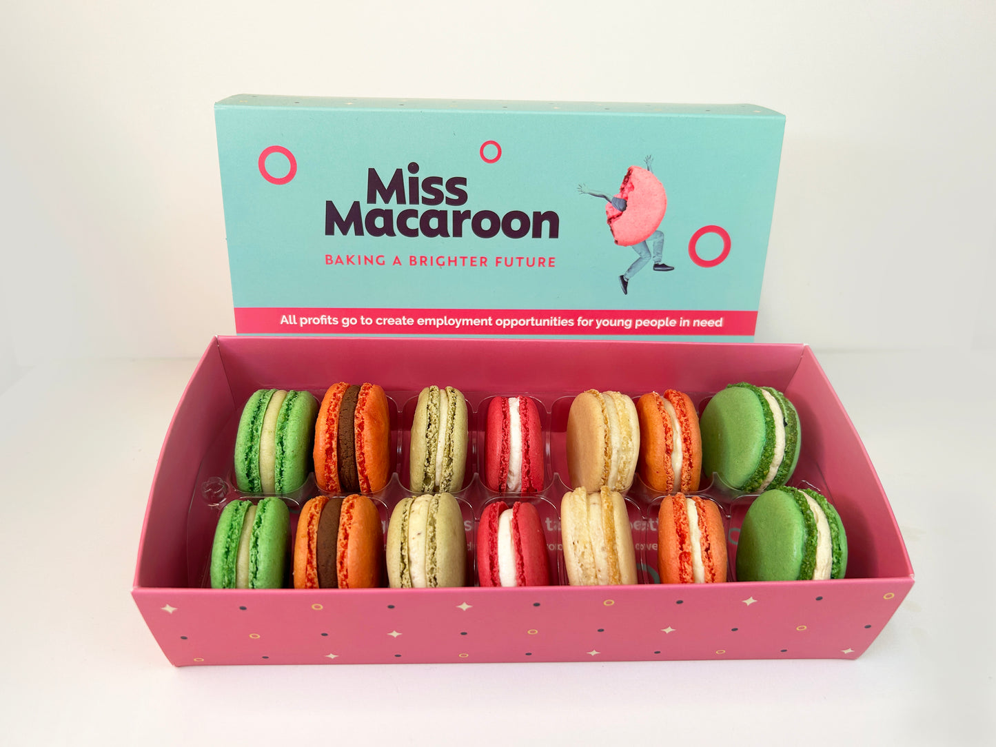 Christmas Sprayed Snowflake Macaroon Gift Box