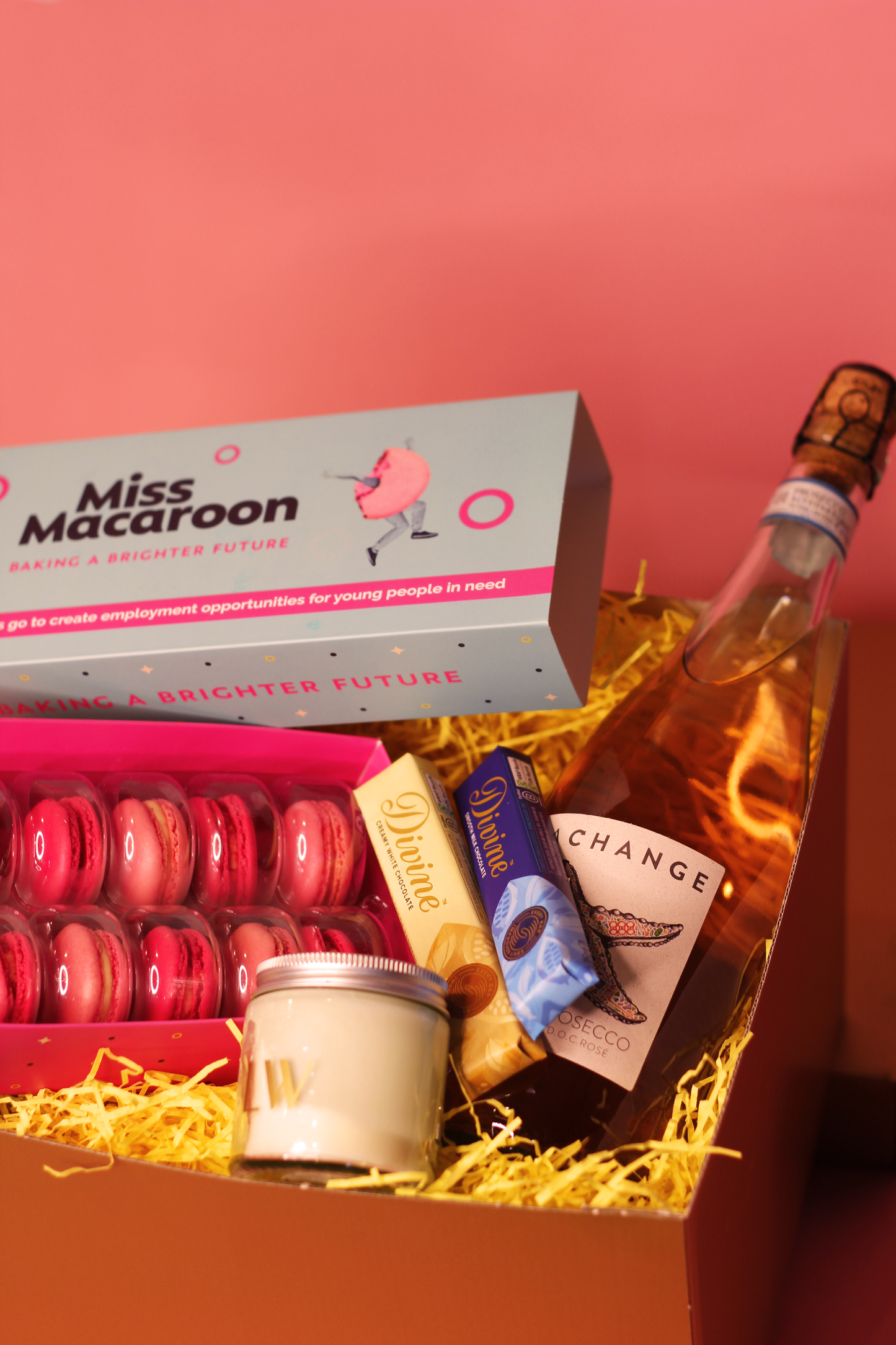 Miss Macaroon Valentines Day Hamper