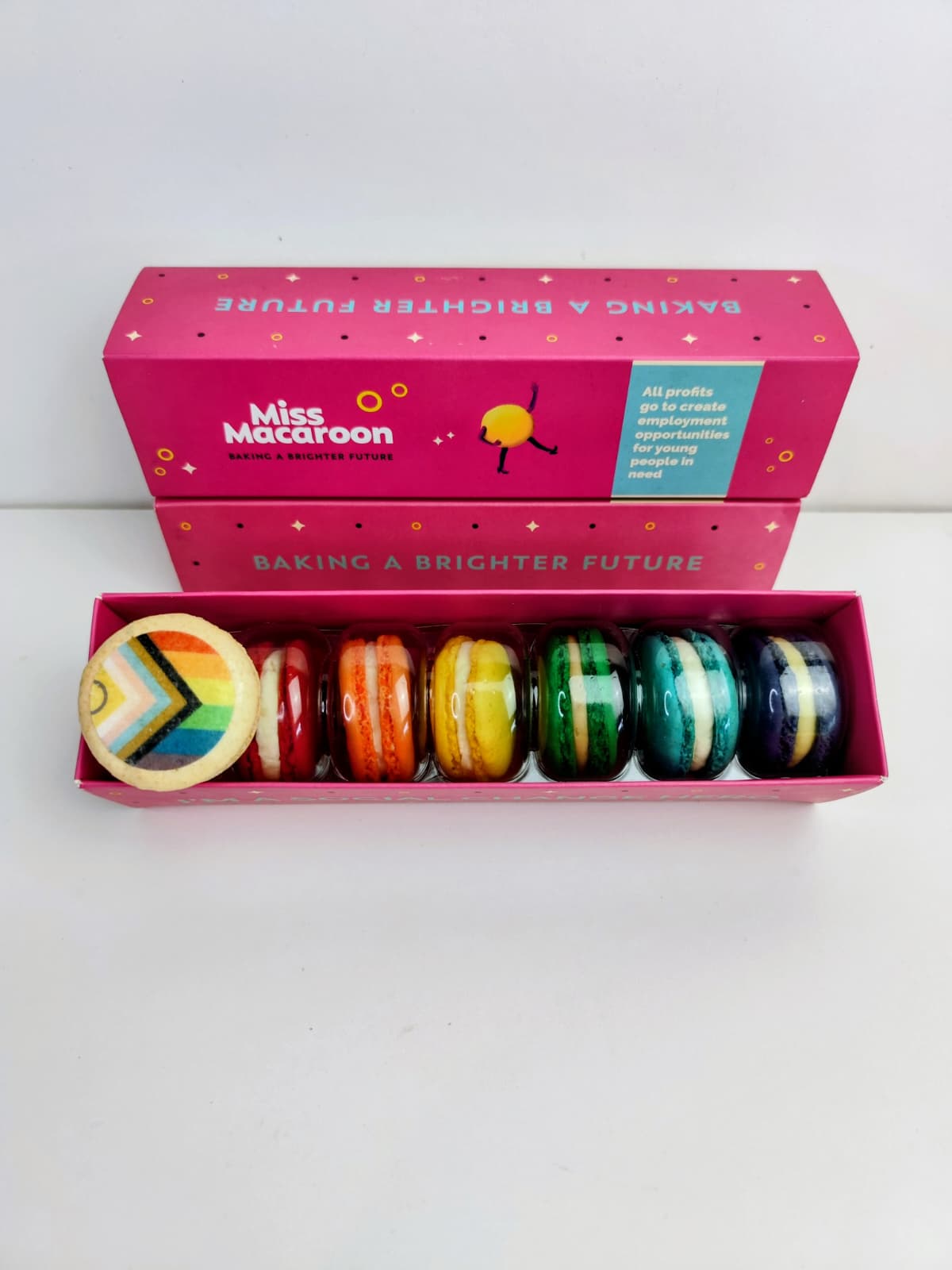 Pride Macaroon Gift Box